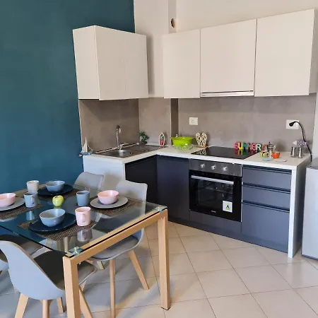 Sofia Seaview Apartment On Lungomare Apartment