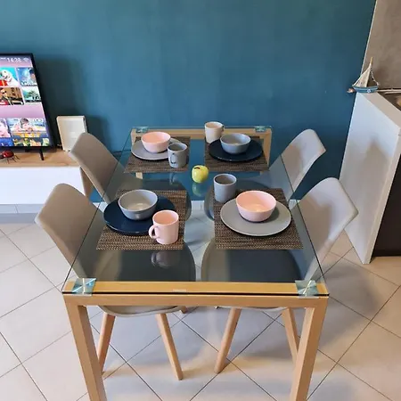 Sofia Seaview Apartment On Lungomare * Vlore