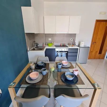 Sofia Seaview Apartment On Lungomare * Vlore