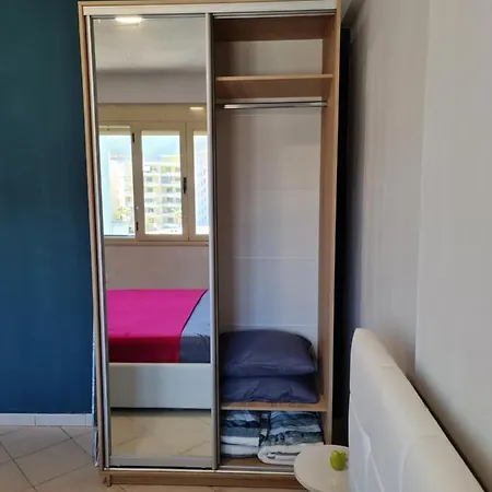 Sofia Seaview Apartment On Lungomare *