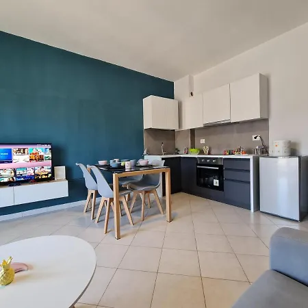 Sofia Seaview Apartment On Lungomare Apartment Vlore