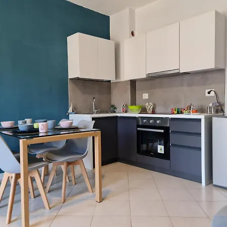Sofia Seaview Apartment On Lungomare *